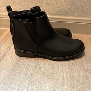 Sonoma Black Rugged Sole Boots